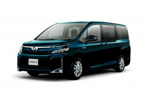 Toyota Voxy Hybrid '2017
